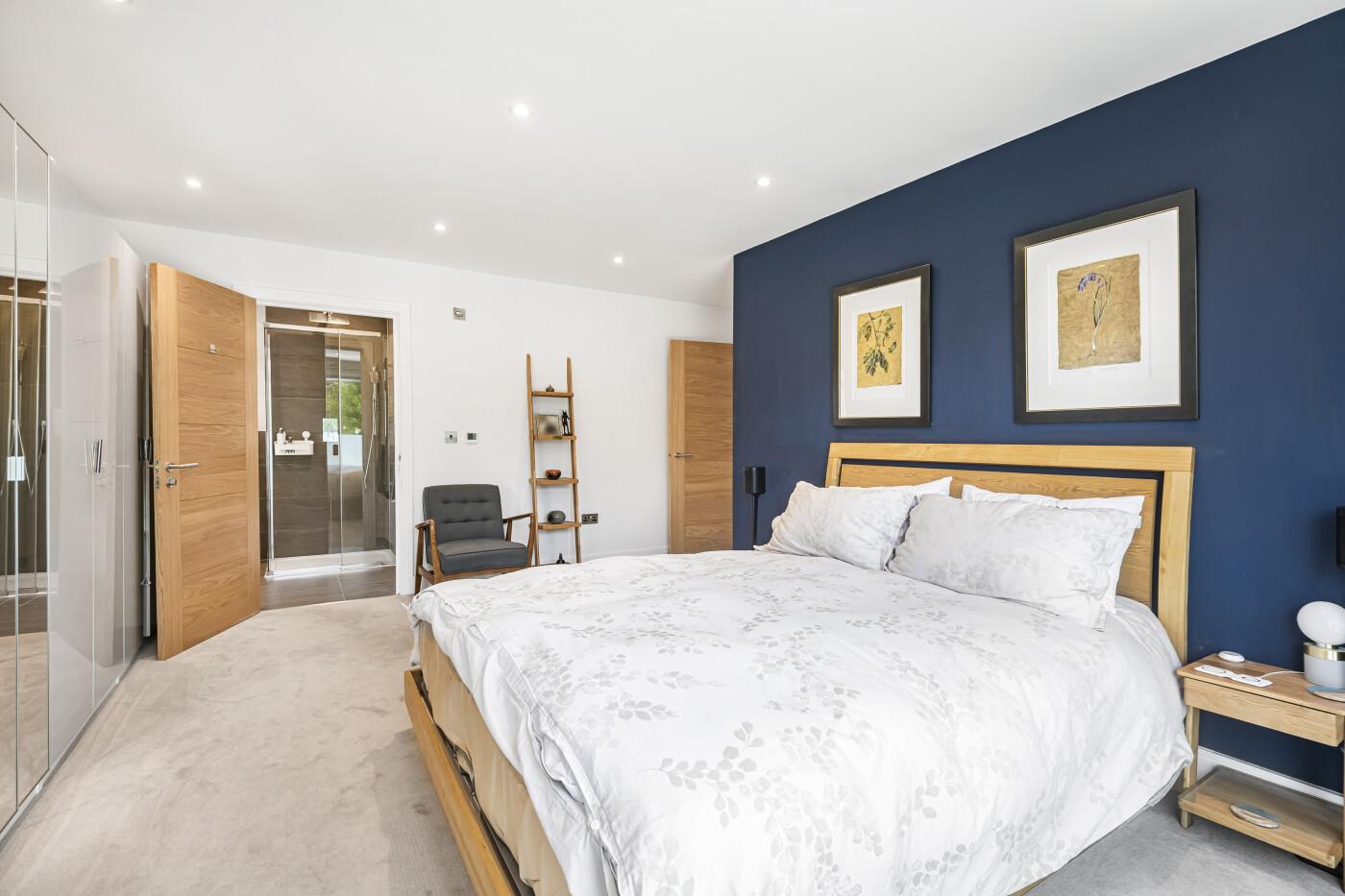 Flint Close, Rotherfield Greys, Henley-On-Thames
